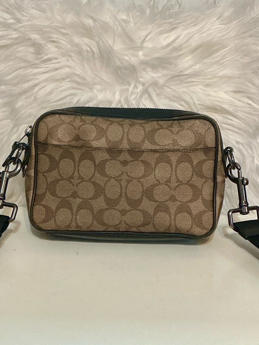 COACH Graham Crossbody Signature Canvas & Brown Calf Leather NYC Travel Patches - Picture 4 of 16